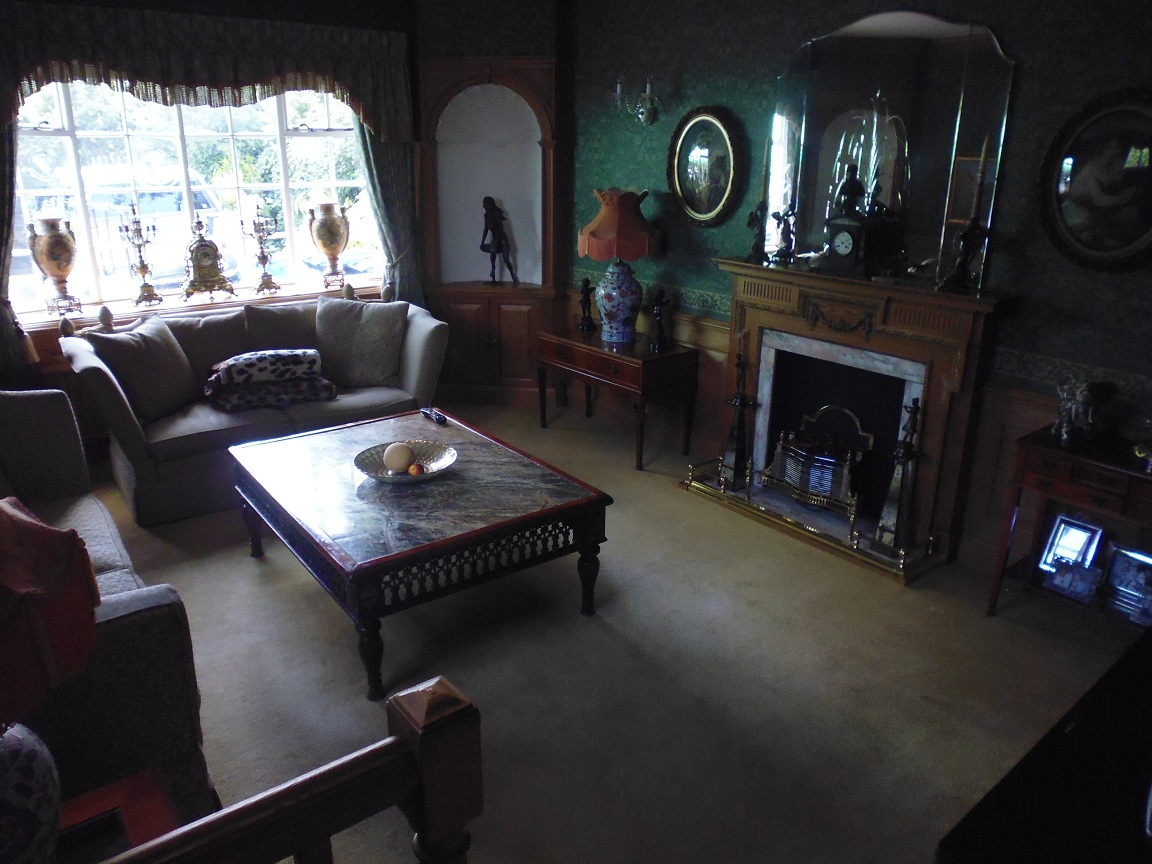 REGSHOME3.jpg